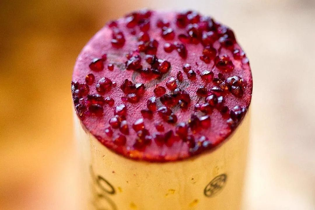 葡萄酒里有“渣”，是買到假酒/壞酒了嗎？