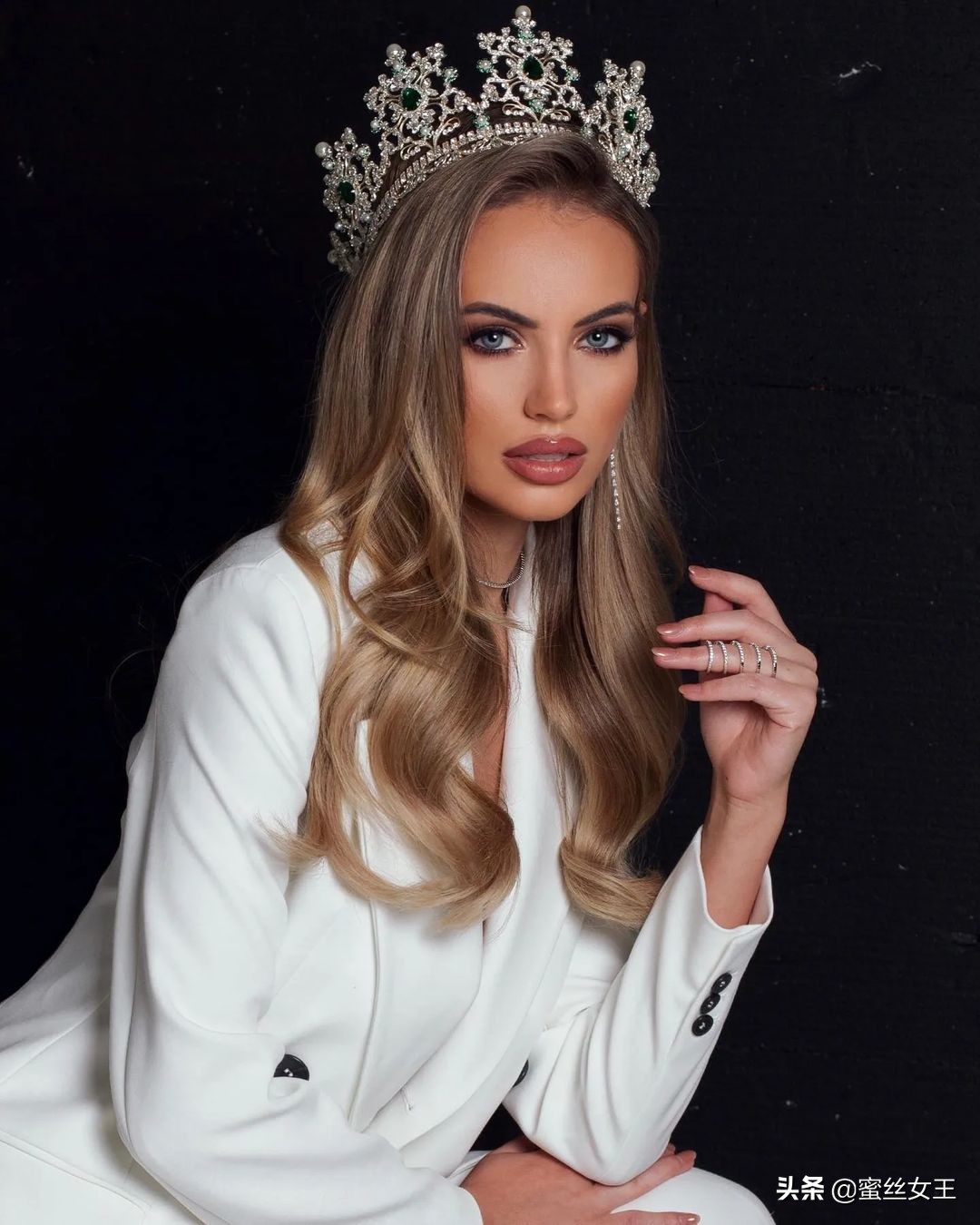 秘鲁世界杯名模(第28届世界顶级模特大赛落幕,捷克小姐夺冠)