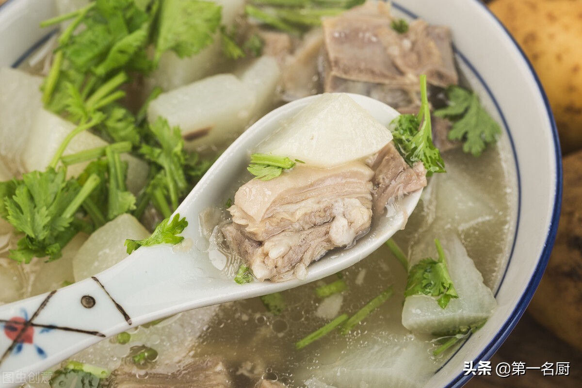 羊肉湯的做法及配料羊肉湯怎么熬,羊肉湯的做法及配料羊肉湯怎么熬視頻