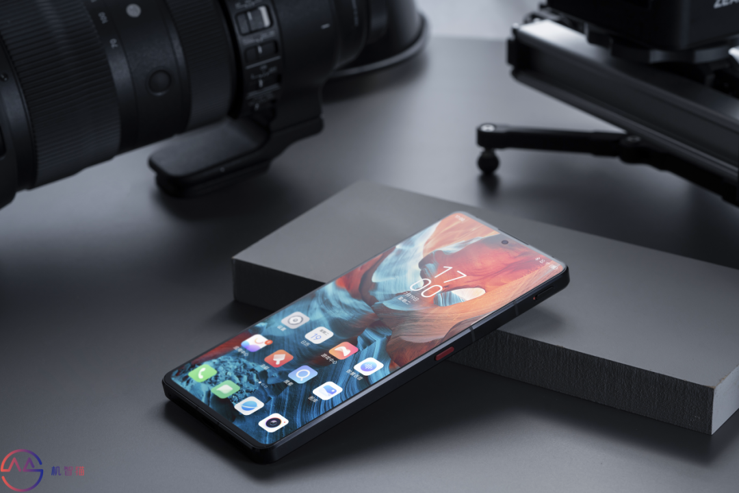 买手机纠结微曲面屏？不如直接上直屏