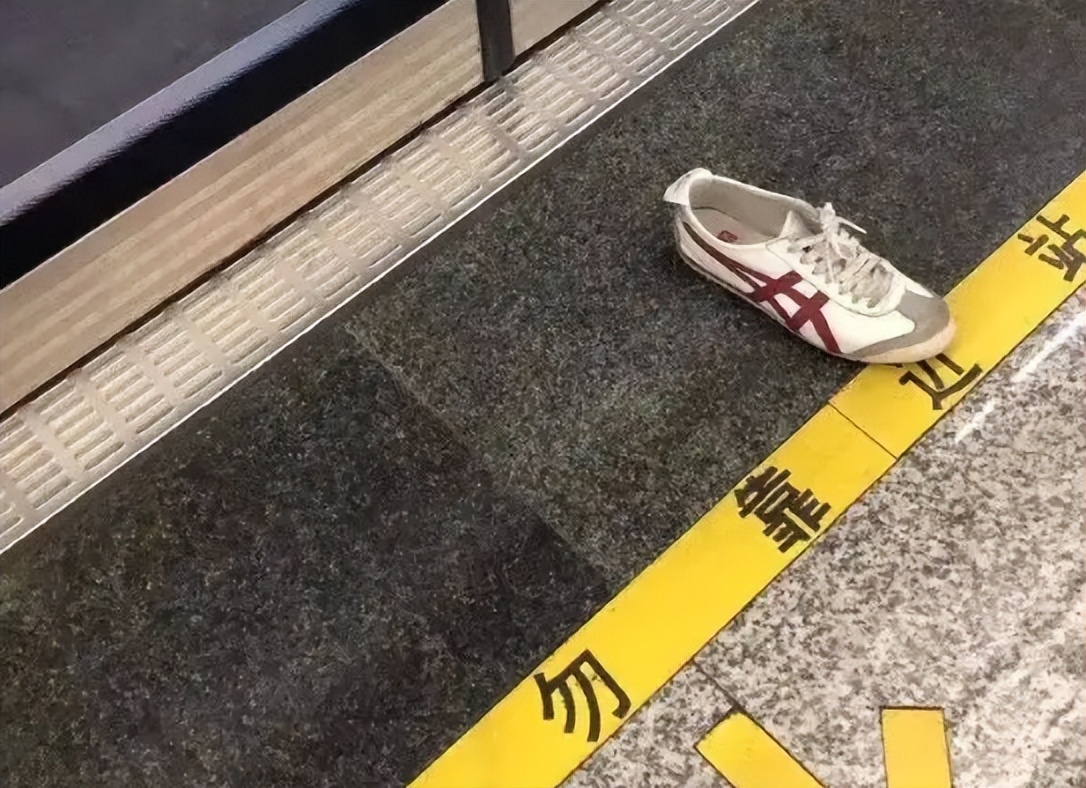 为什么日本的“地铁推手”，是女性的噩梦源泉？