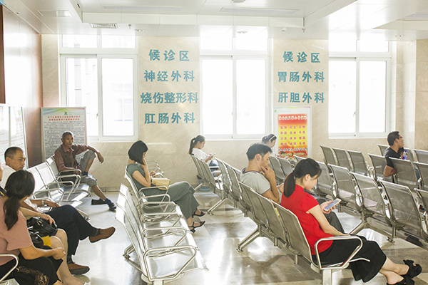 研究表明，新冠肺炎有七成以上住院患者，发病6个月仍有症状