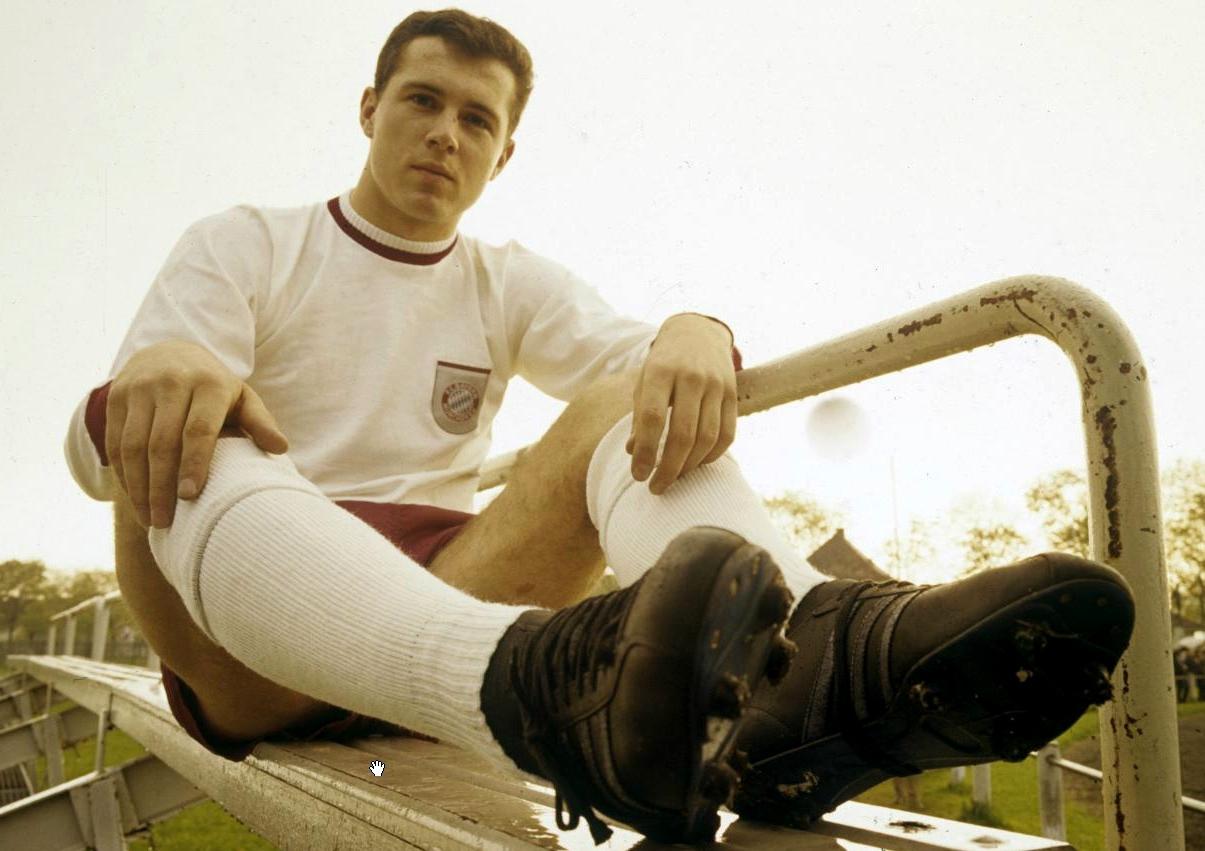 威斯特法伦球场的国王（浩瀚体育：442评史上最佳100人-弗朗茨-贝肯鲍尔）