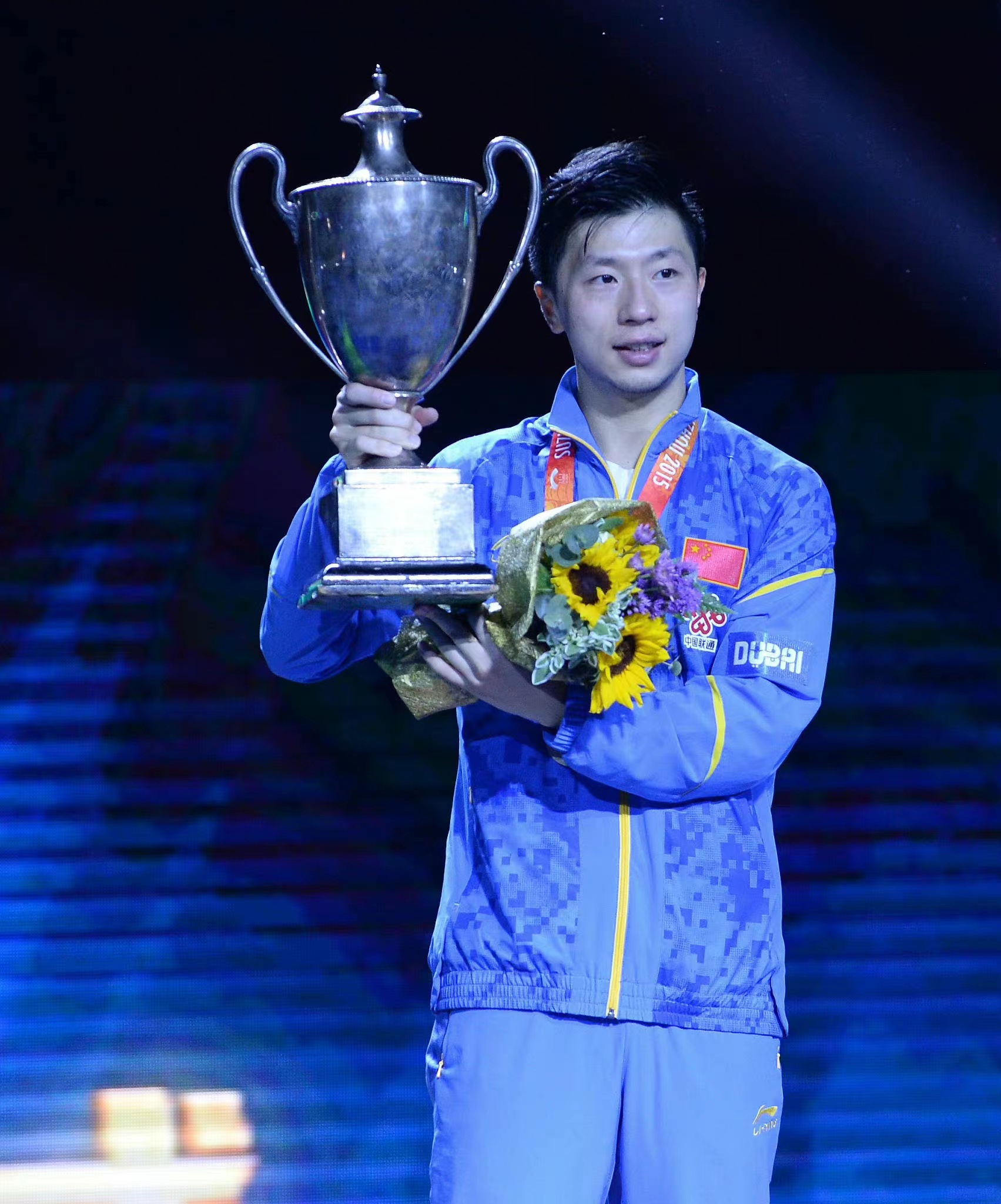 2015苏州世乒赛马龙图片