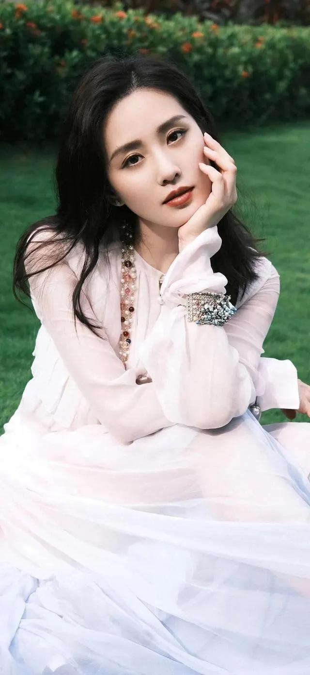 简直就是仙女下凡，刘诗诗