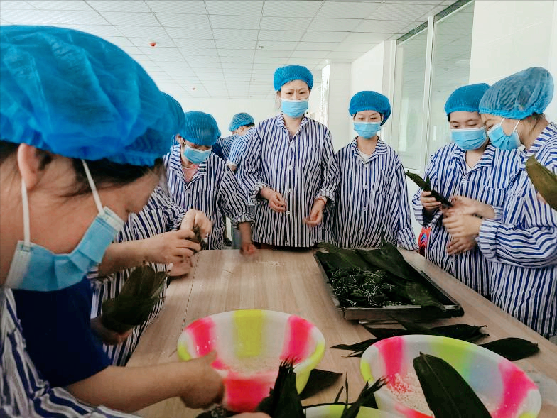 金堂县第四人民医院举行2022年迎“端午”包粽子活动