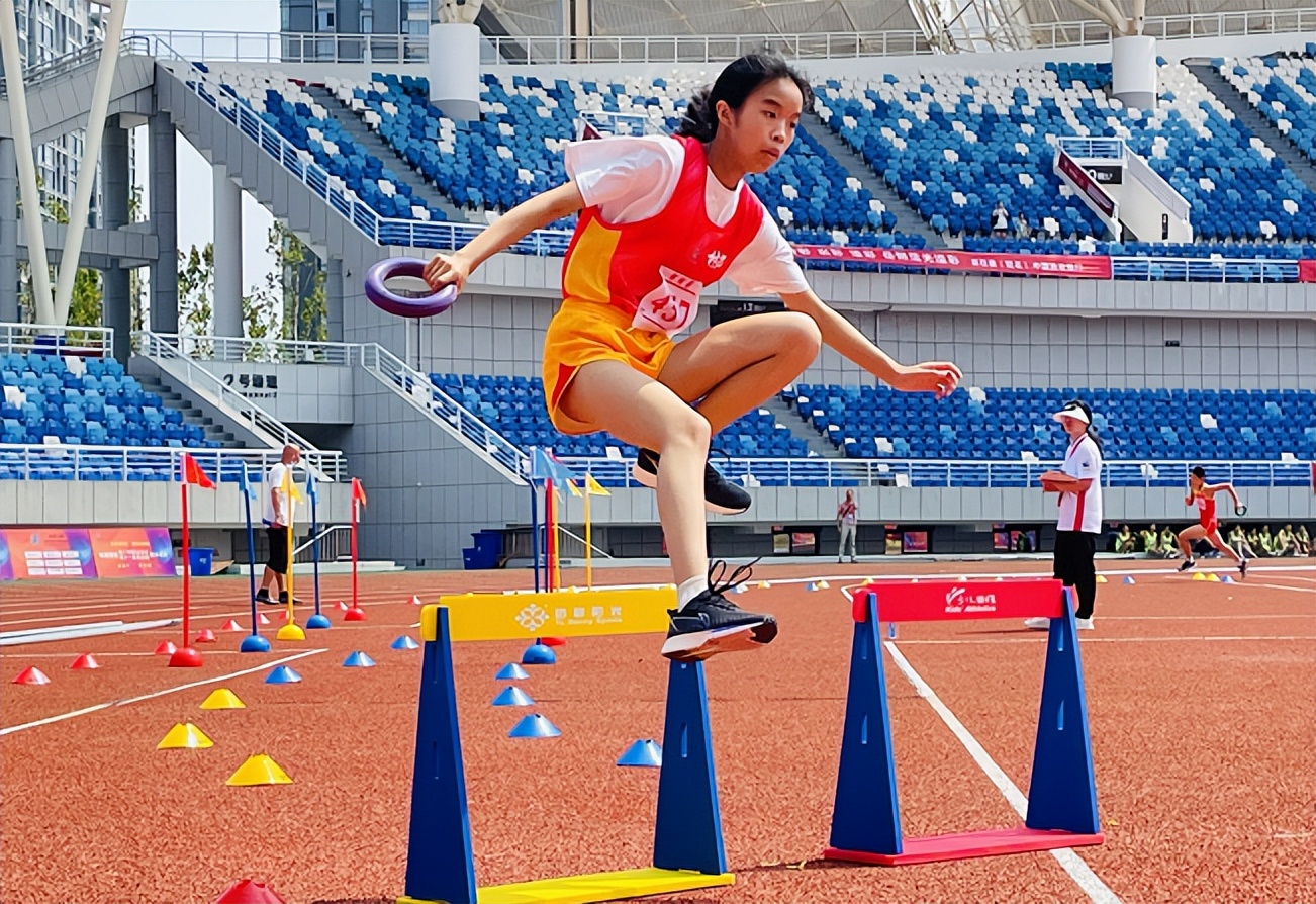省运会田径比赛(省运会田径比赛圆满落幕,岳阳两选手创造赛会记录)