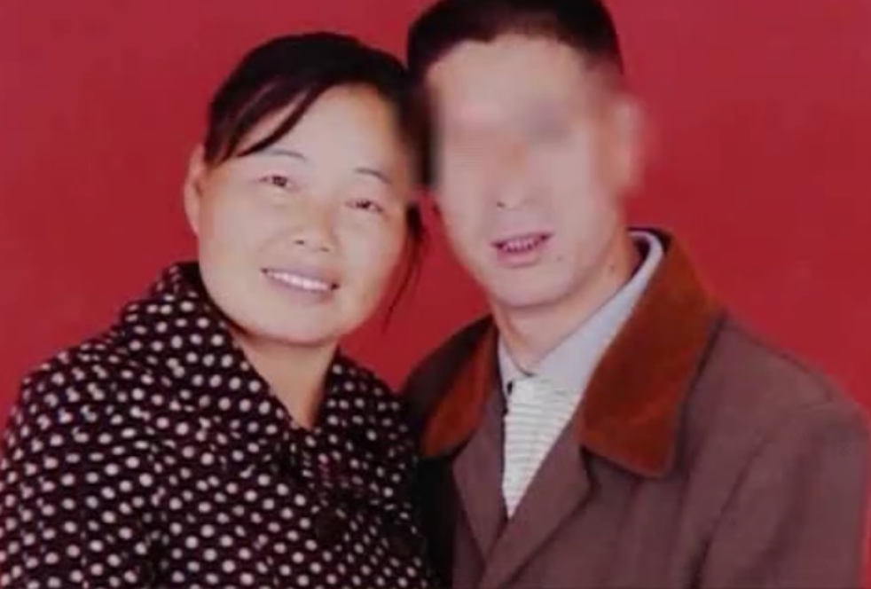 2012年，湖南鱼贩扶老太被讹20万，无力应对服毒自杀，结局如何？