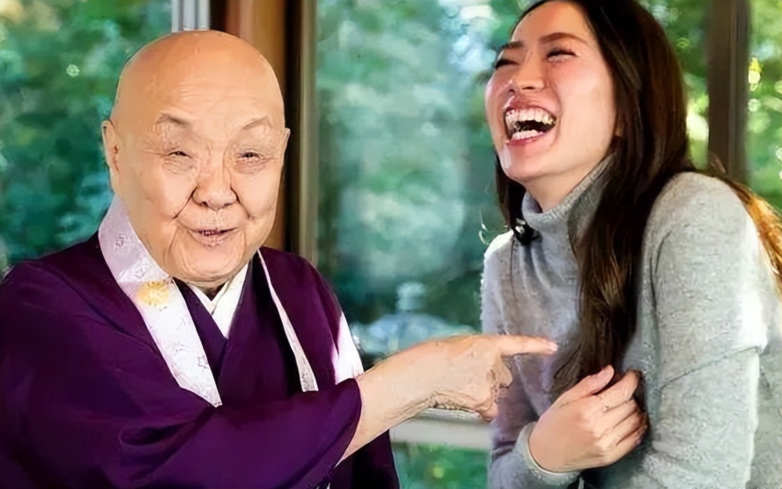 性小说图片(99岁日本尼姑，专写性爱小说，喝酒吃肉偷男人，死前称对不起中国)