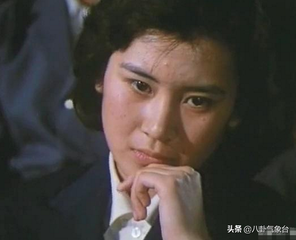 “气质美人”肖雄，将一生奉献给演艺事业，单身30年不后悔