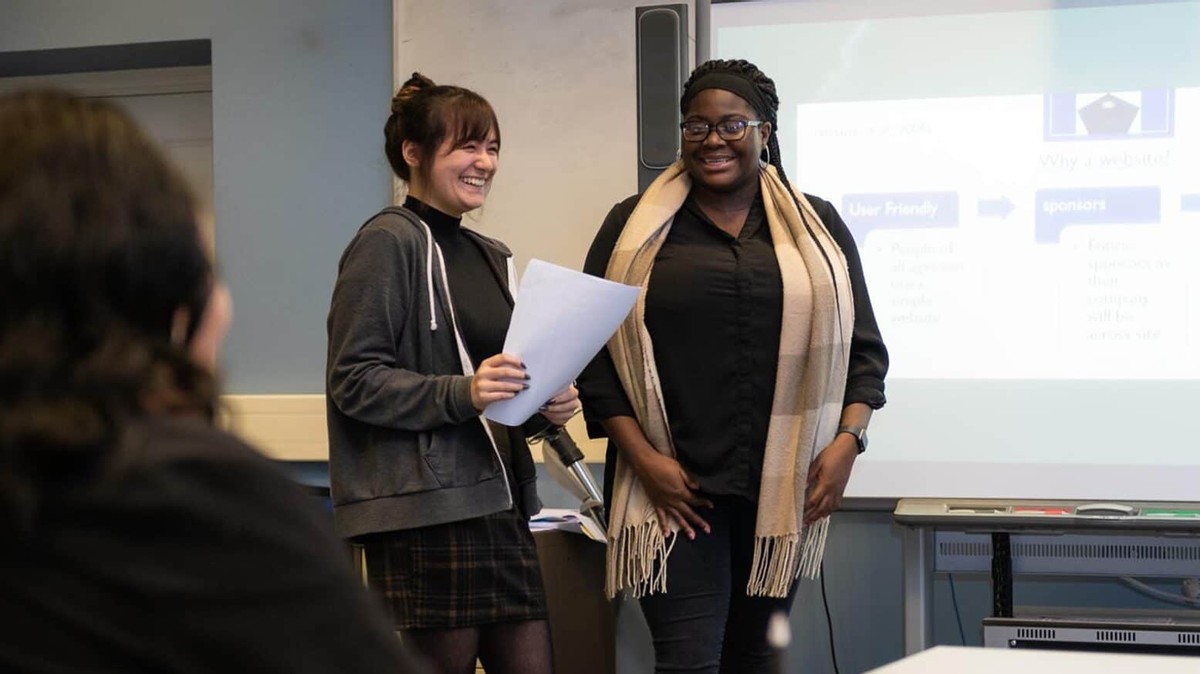 无需高考的新加坡本科直通车——奇切斯特大学