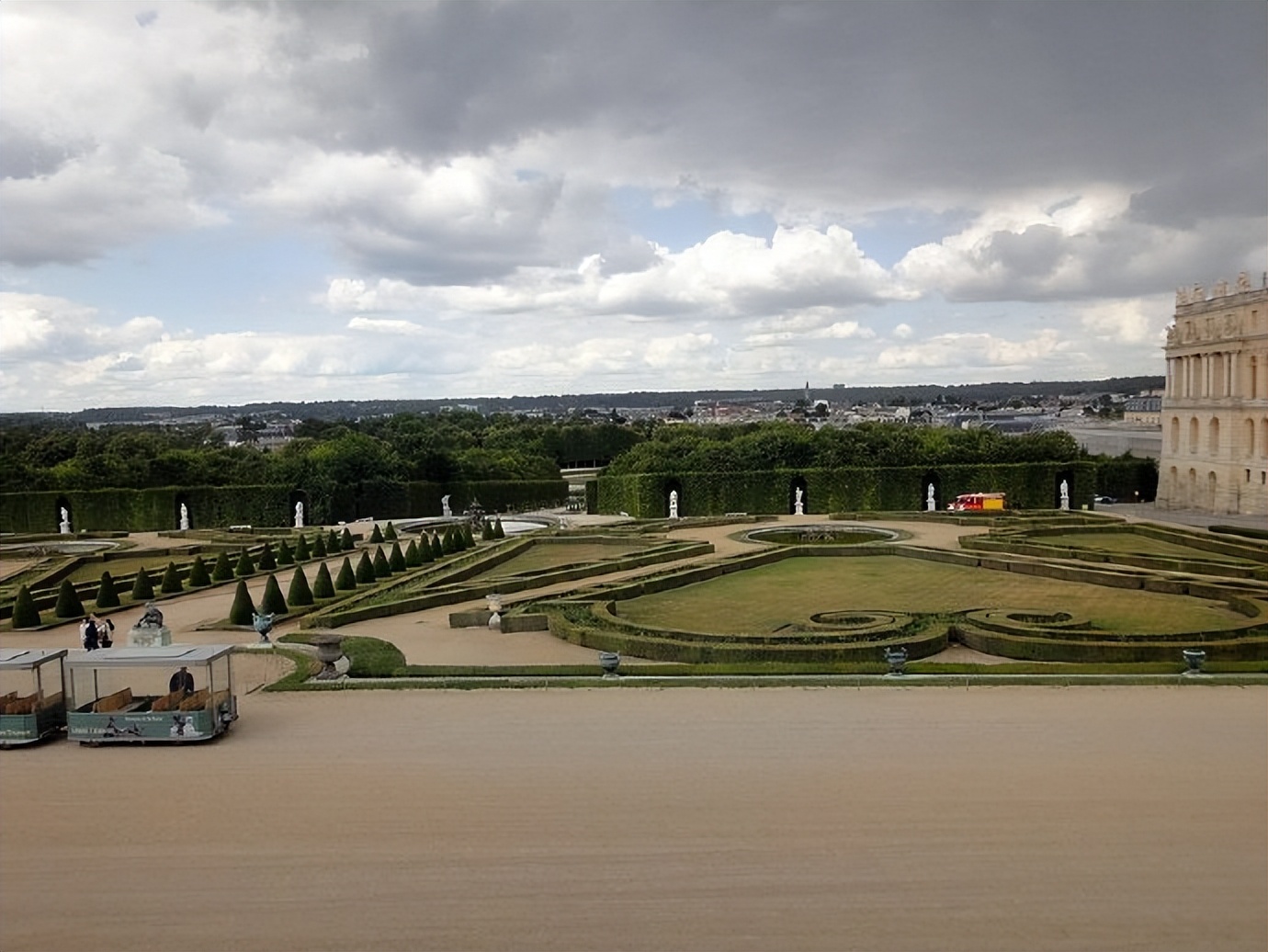 古代欧洲宫廷图片（欧洲第一宫殿 - 法国巴黎的凡尔赛宫）