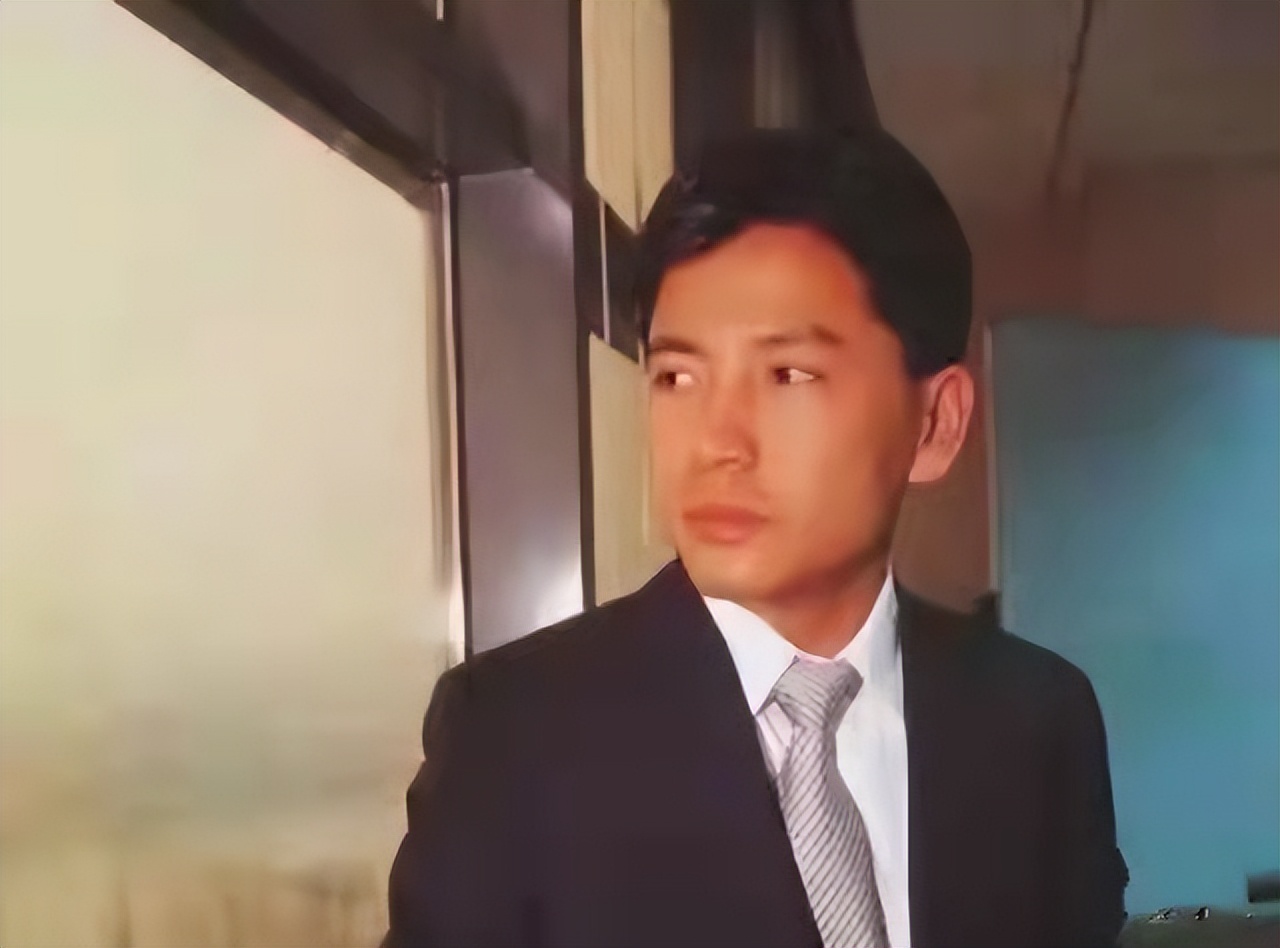张志铭：中专毕业给首富开车，因长相被首富妹妹看上，赚65亿身家