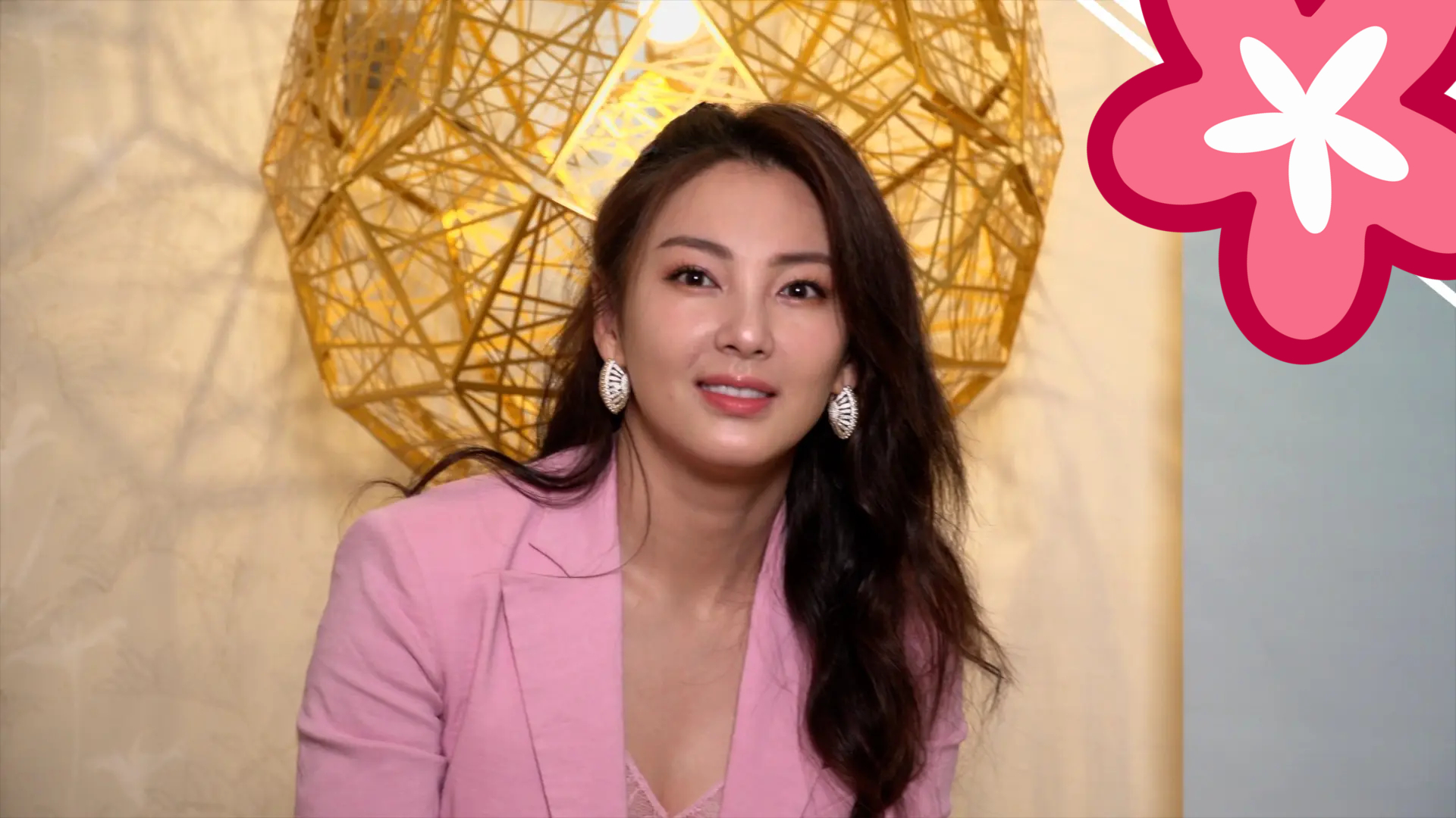 刚出道惊为天人，红了却灵气全无，娱乐圈就这么毁美人？