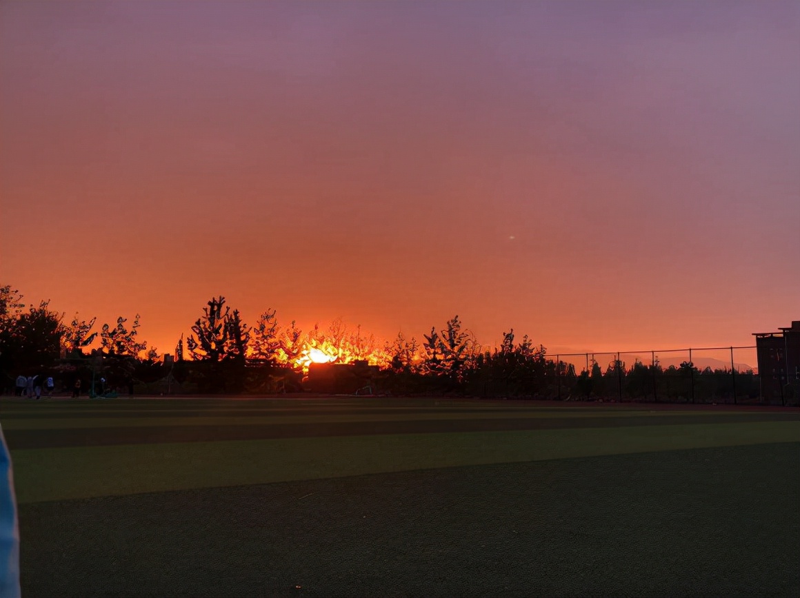 初中毕业学什么？学习计算机好不好？慧中IT学院延庆校区一探究竟