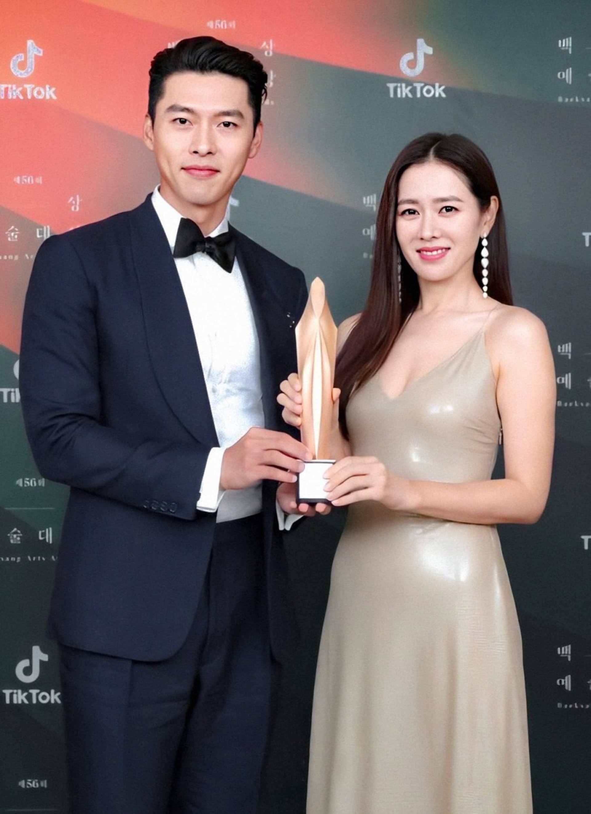 玄彬孙艺珍幸福甜蜜,因戏生情的他们,结局却大相径庭