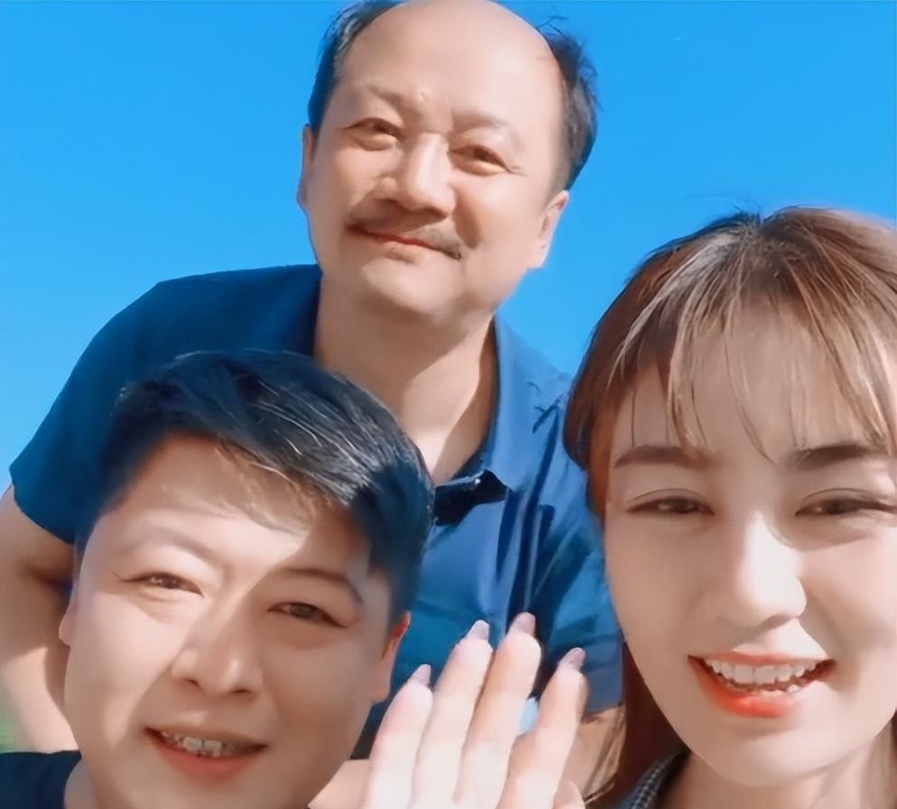 谢大脚离世，谢永强辞职，谢广坤赵四耍大牌，本山传媒怎么啦？