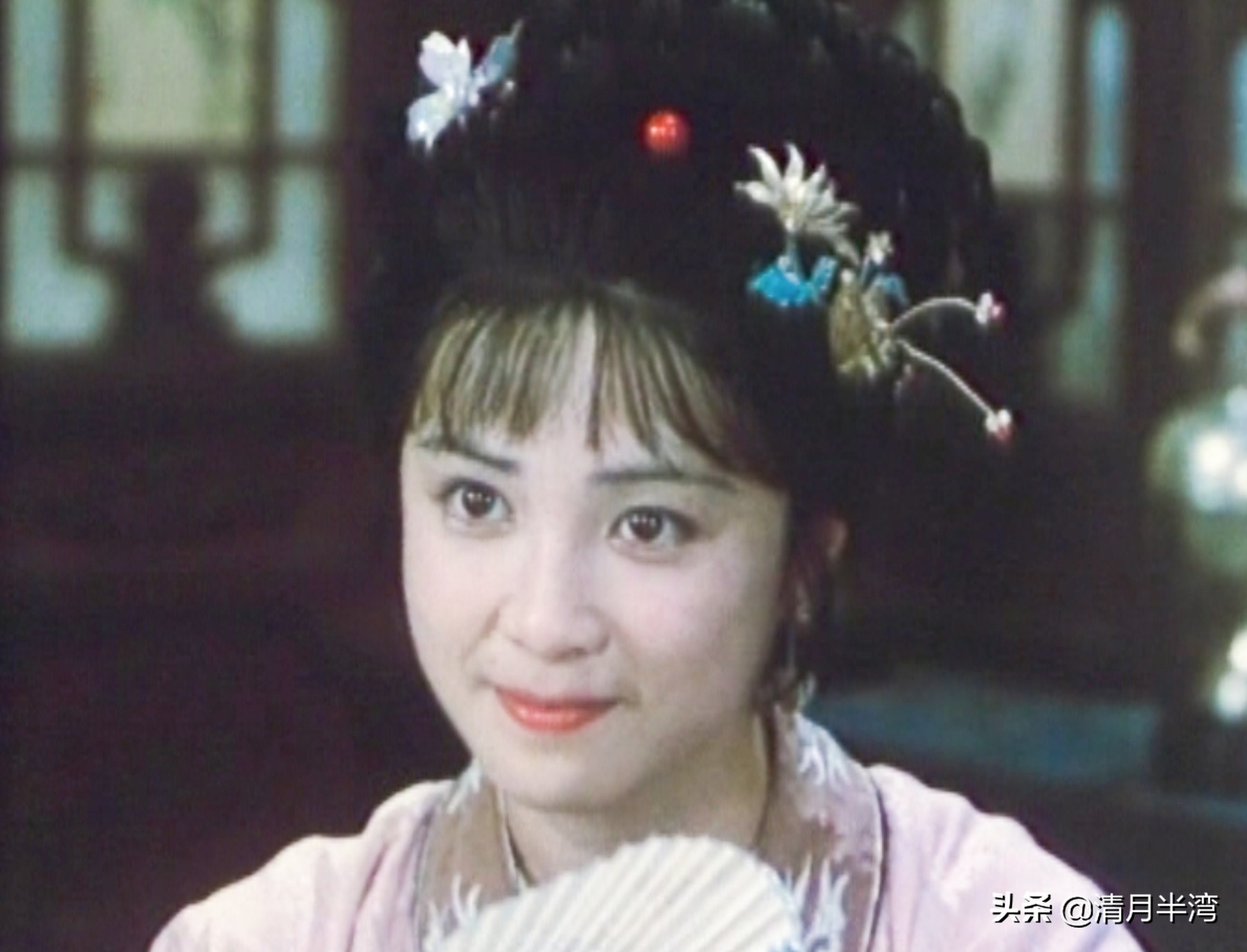 北影版《红楼梦》40位美人集锦，耐看不撞脸，打酱油的都惊鸿一瞥