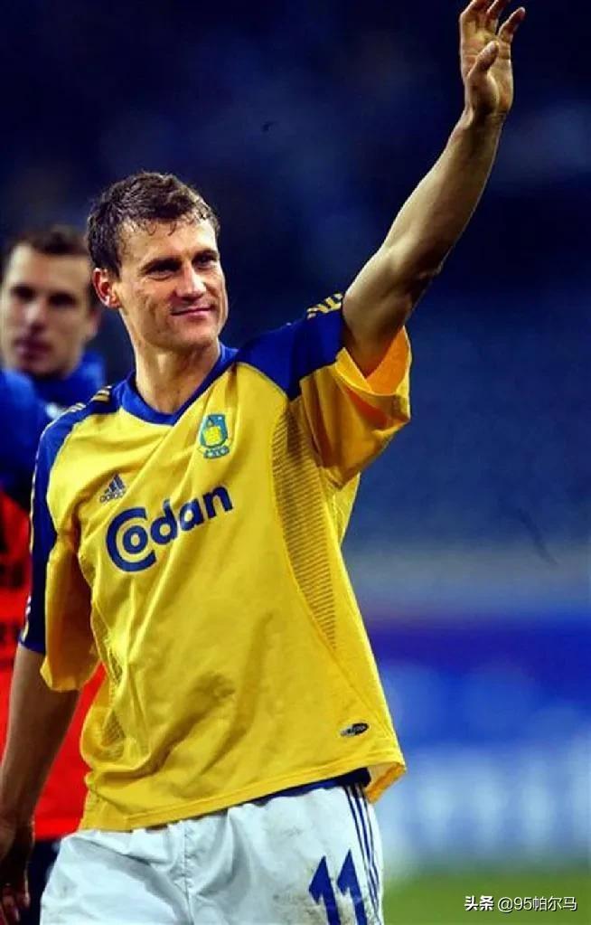 德甲球星桑德(球员时捧起德国金靴,退役后在中国开办足球学校,抗癌的