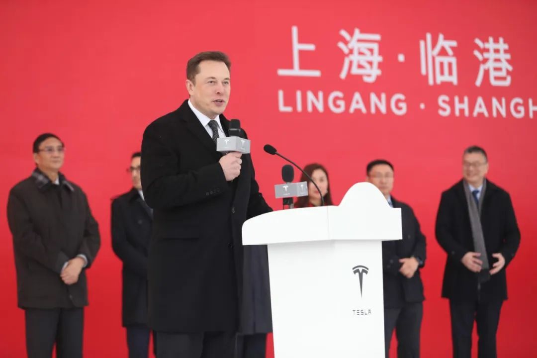 马斯克感谢上海，但乐见柏林工厂开工，要与大众近身战