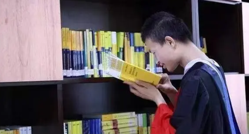 韦东奕个人资料(韦东奕:北大"扫地僧",奖金100万每月只花300,让女学霸
