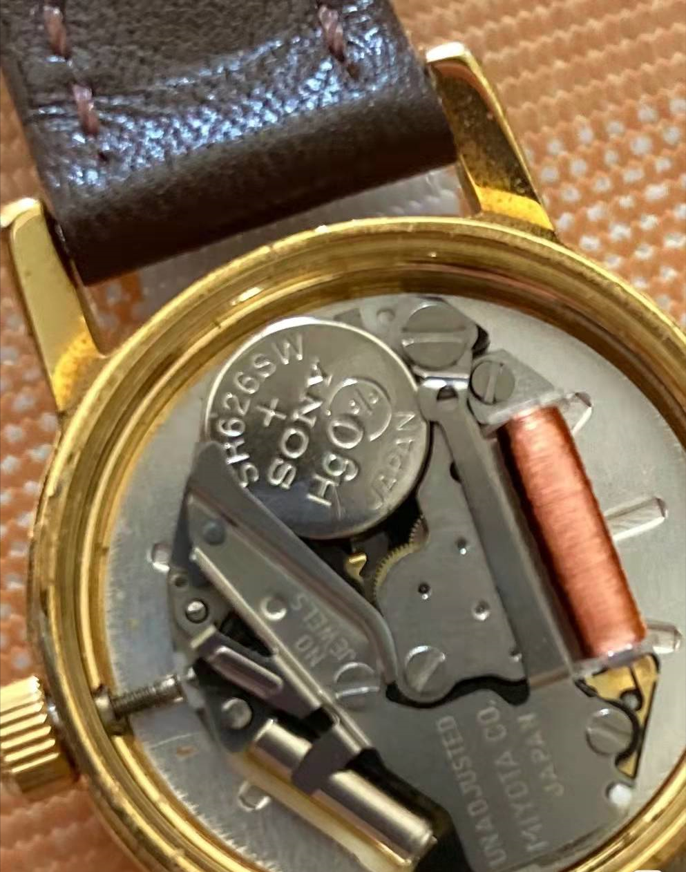 手表换电池多少钱？石英表电池多久换一次？