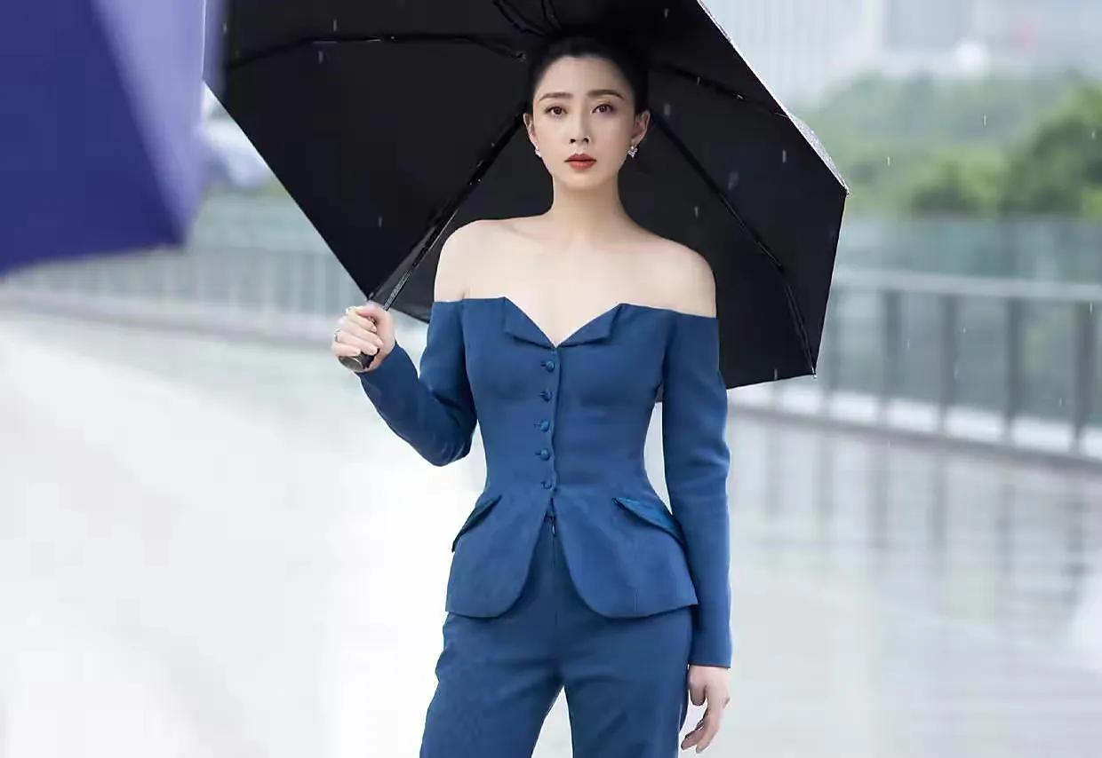 年轻时候她迷倒无数人，却没有结婚，没有孩子41岁她依然魅力四射