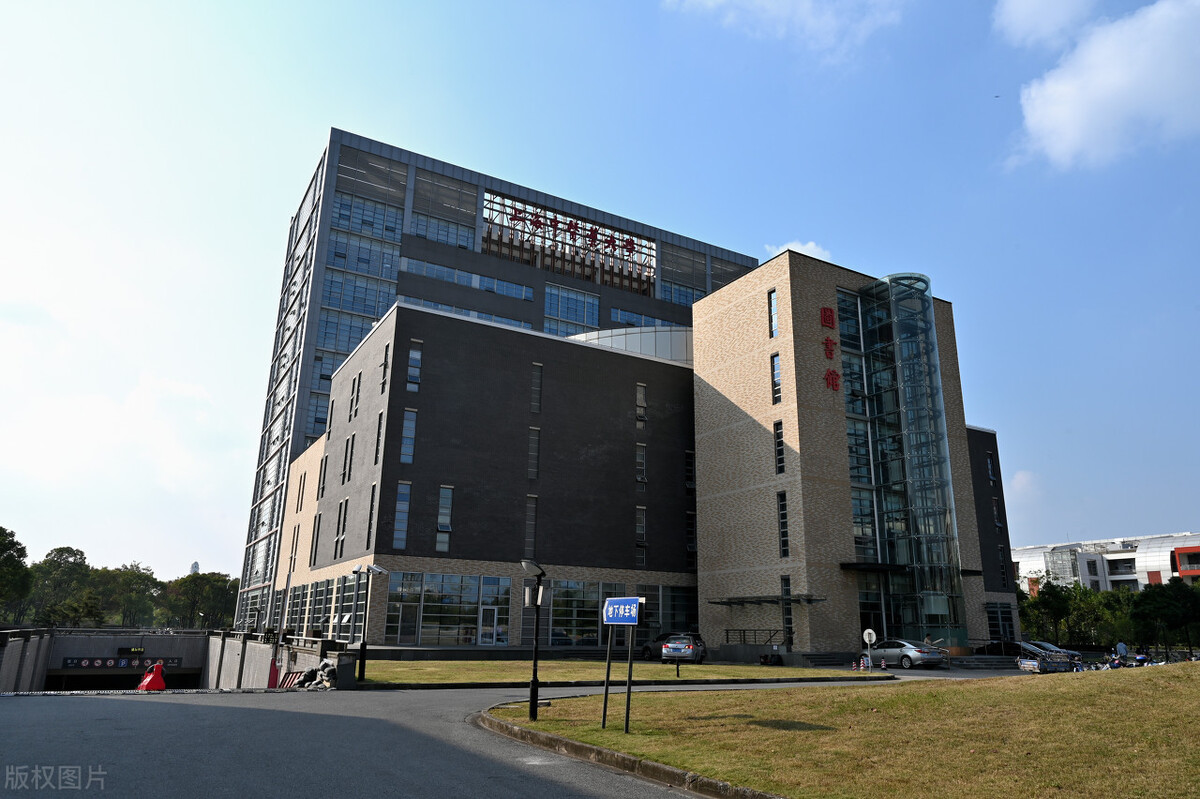 上海最值得报考的6所双非大学，分数线不高发展好，你都知道吗？