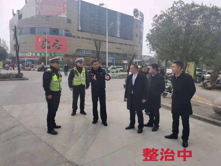 交通秩序大提升 文明创建我先行丨汉中交警二大队出实招治理汉南新街交通秩序