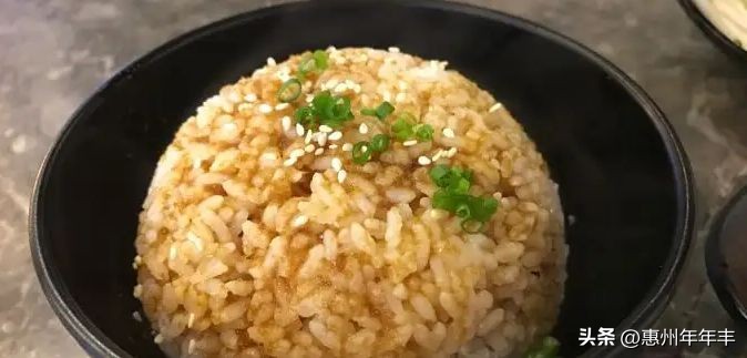 日式蛋炒饭简单做法(日式炒饭，年年丰炒饭米也可以做)