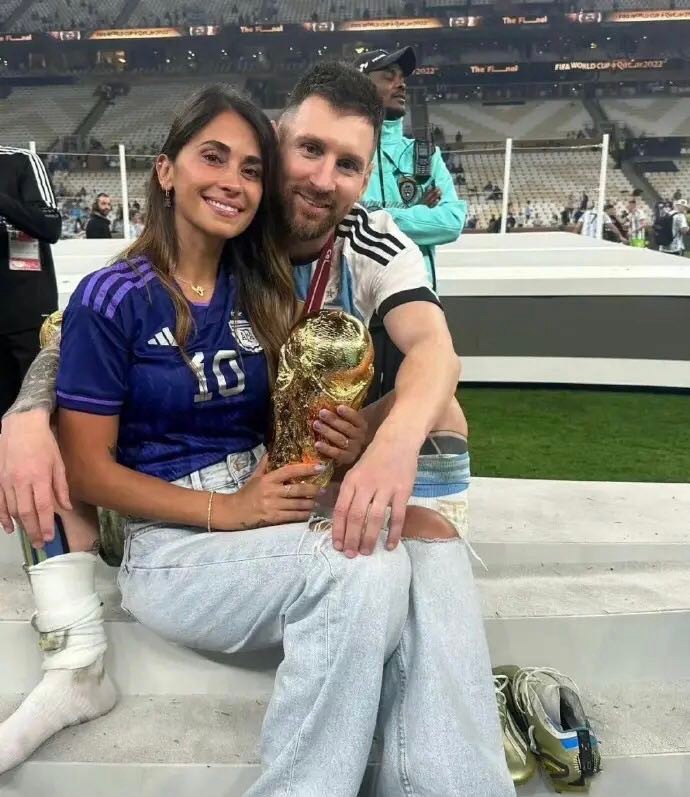 2021年南非世界杯冠军（梅西世界杯夺冠一战封神，到底有多坎坷？他会就此退役吗？）