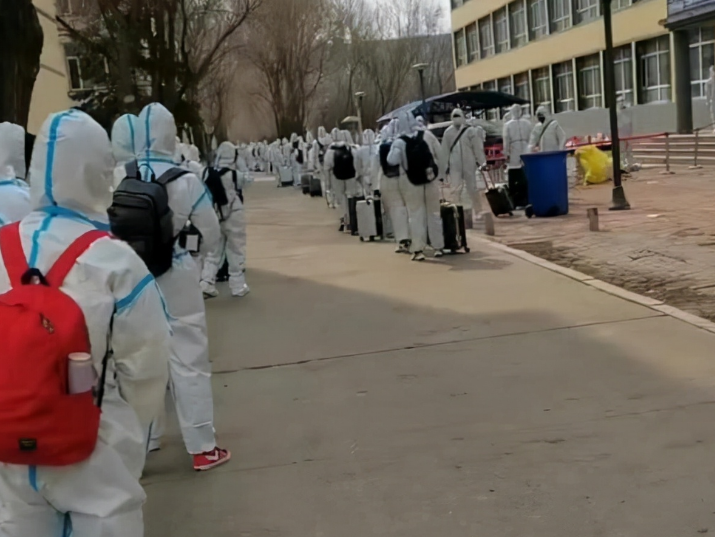 广州大学生每月1000元“生活费”，真的不够用吗？网友吵翻天了