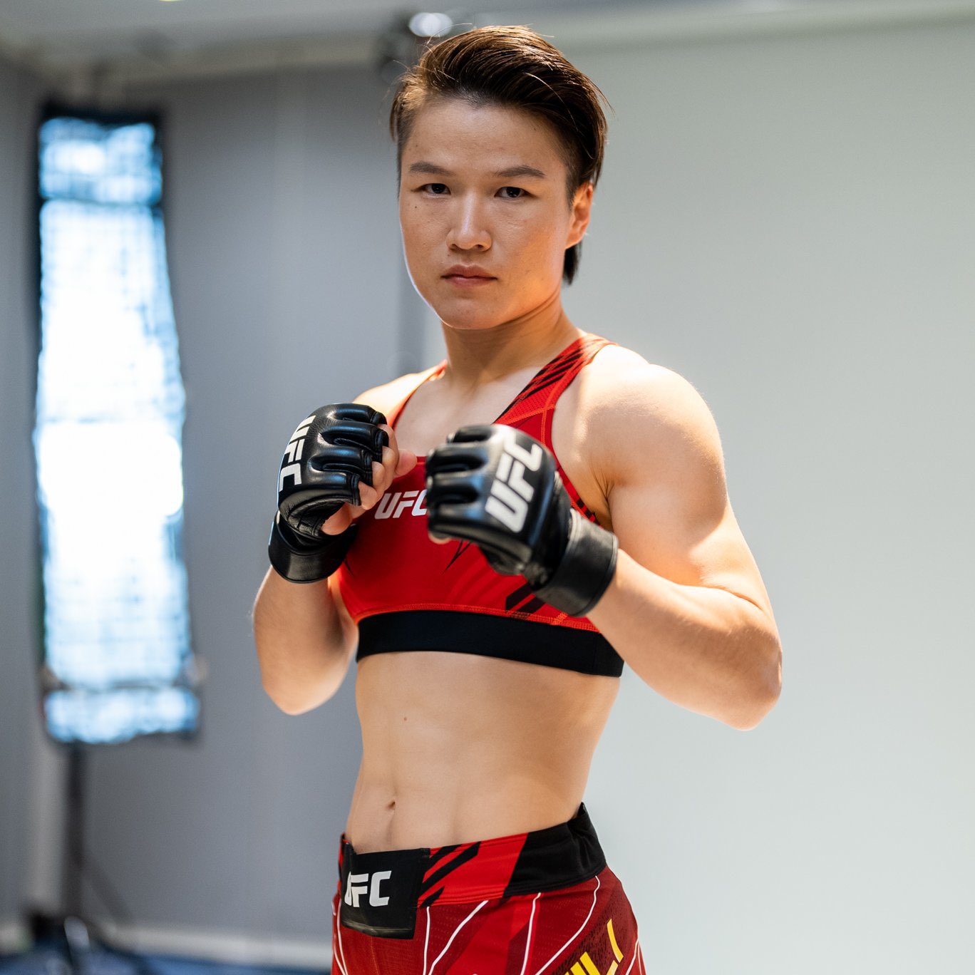 在哪里可以看张伟丽比赛直播（UFC281官方直播：中文解说现场张伟丽VS卡拉直播(jrs)高清观看）-华海博客
