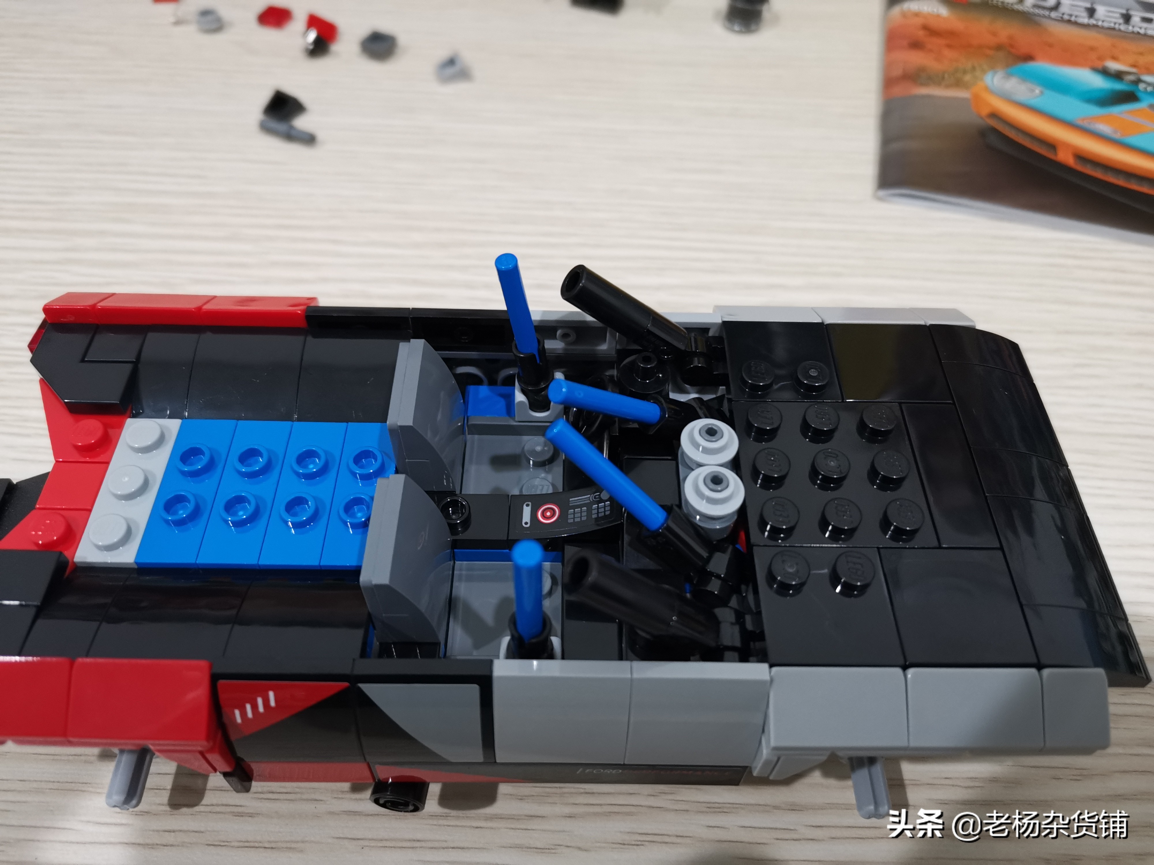 LEGO超级赛车系列76905福特GT和BroncoR开箱简评