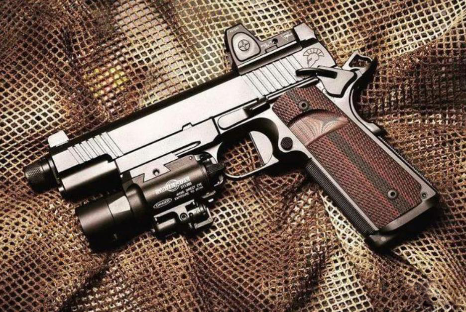 柯尔特m1911是世界上最成功,也是最经典的半自动手枪