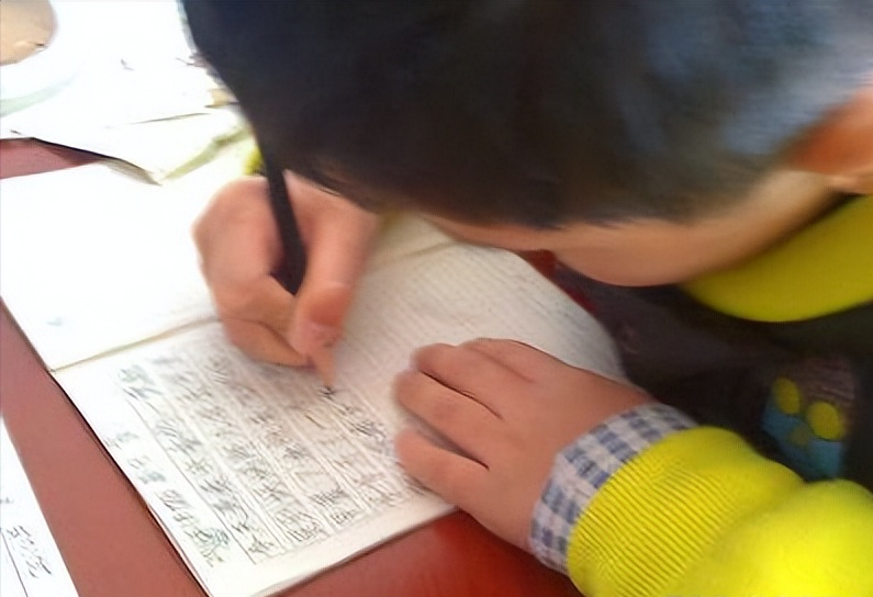 孩子写作文老大难？老师推荐3个好方法，让孩子思如泉涌