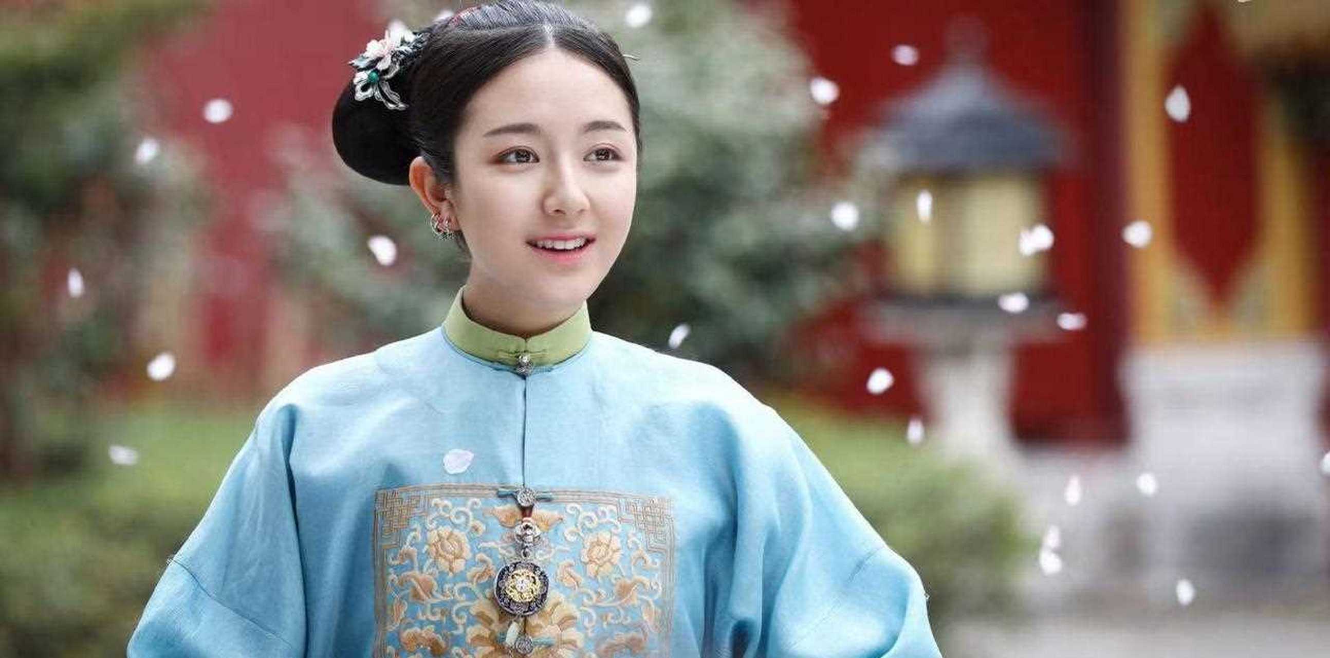 在这部剧中,可以很明显看到李兰迪的身材走样了,即使穿着宫服也抵挡不