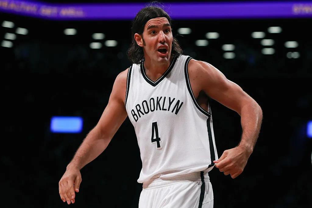 关于马刺路易斯-斯科拉(2002年被选中,5年后才登录nba!