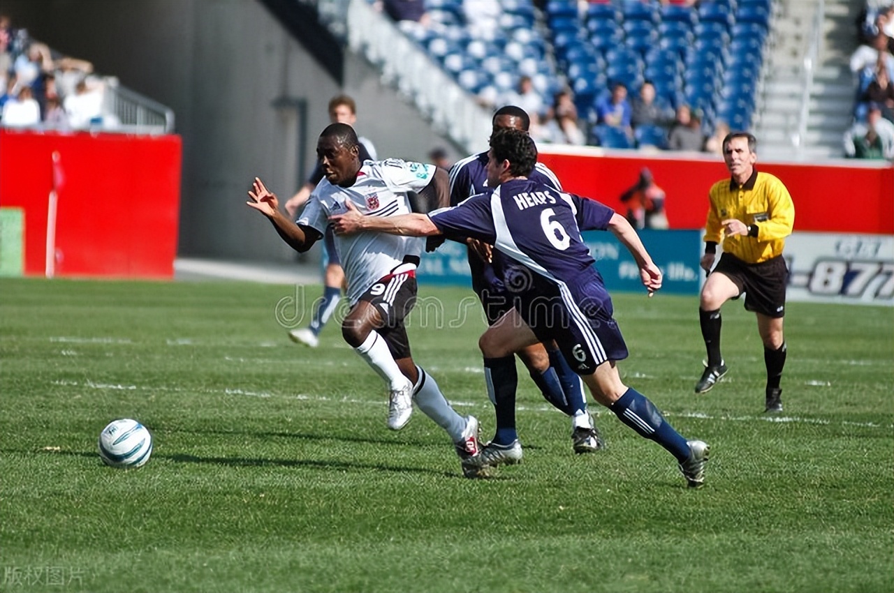 切尔西曼城比分预测（今日竞彩推荐：2月18号 数据分析足球实单扫盘精选8串1含比分进球）