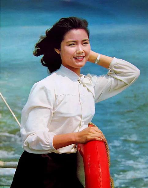 英雄不问出处：明星出道前，都是干啥的？