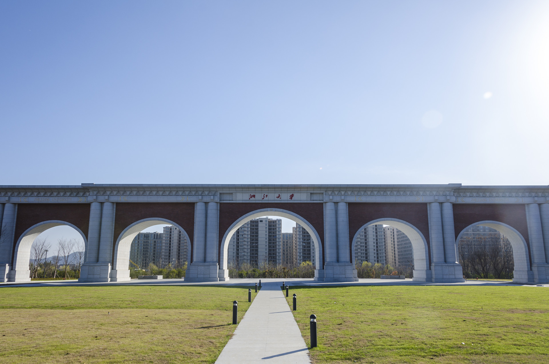 中国有多少大学生（全国3000所大学）