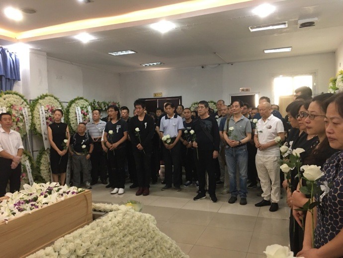 “俏晴雯”安雯，为救丈夫，她高调回归娱乐圈，9年还债1100万