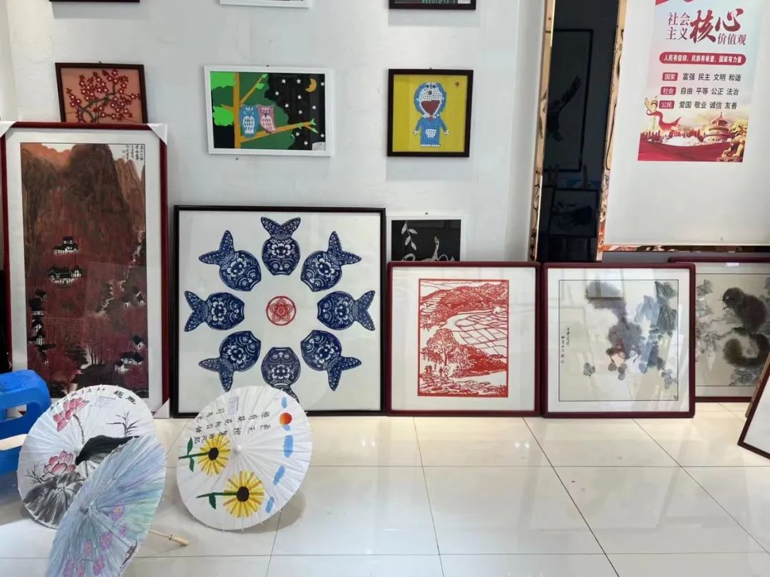 瞅瞅咱們合陽(yáng)中學(xué)生的藝術(shù)節(jié)書畫展（多圖）