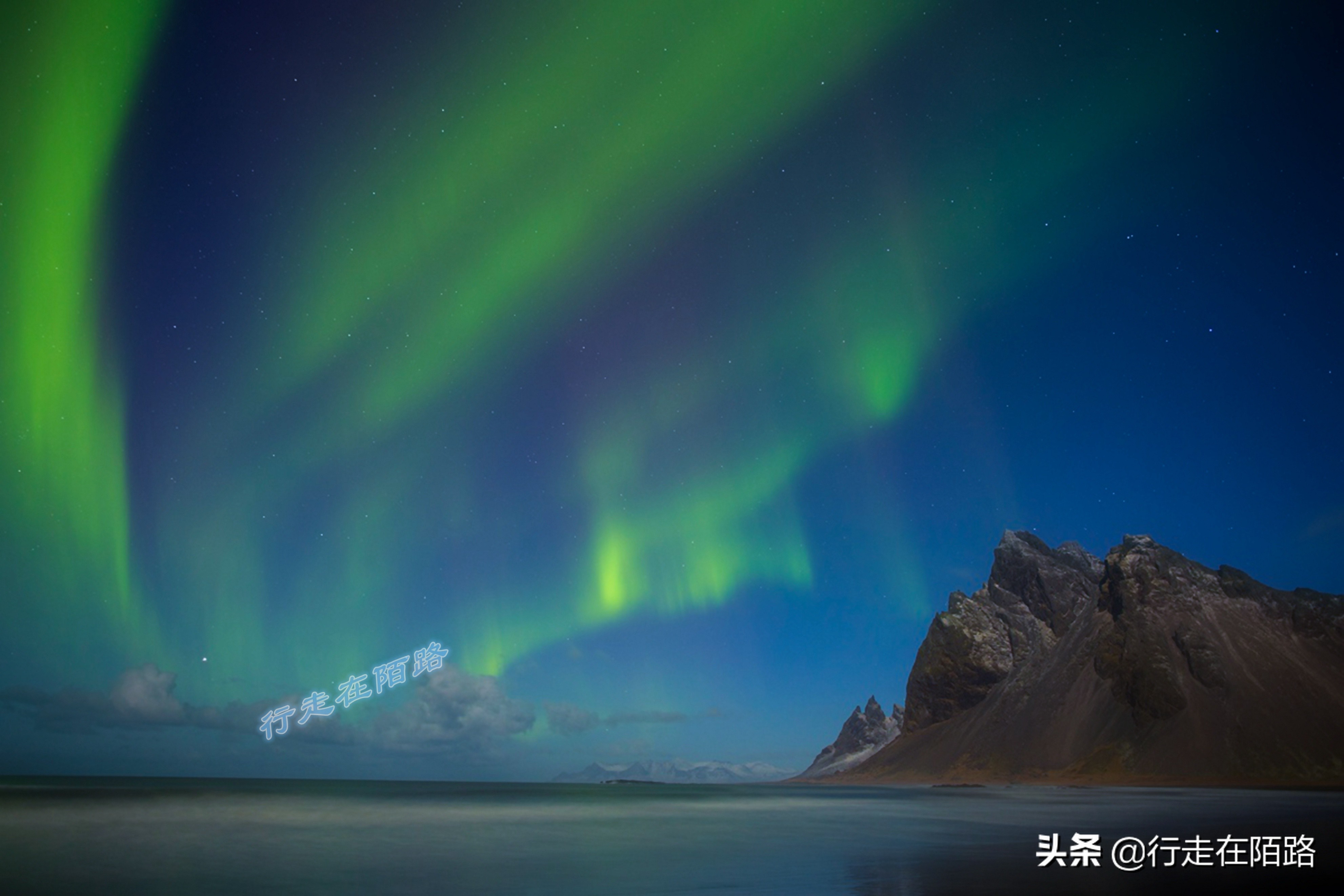 世界杯夏天旅游(冰岛自驾游（下）：看极光吃北极龙虾，火山温泉洞里能泡澡)