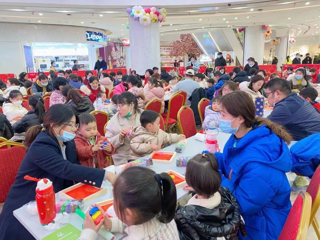 港式浪漫、硬核福利、现场求婚…快来pick你心目中最IN虎年现场