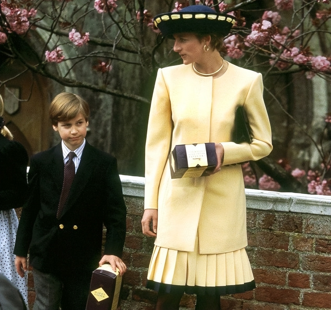 2017年威廉王子承认：即使婚外情被曝光，母亲仍是他最想保护的人