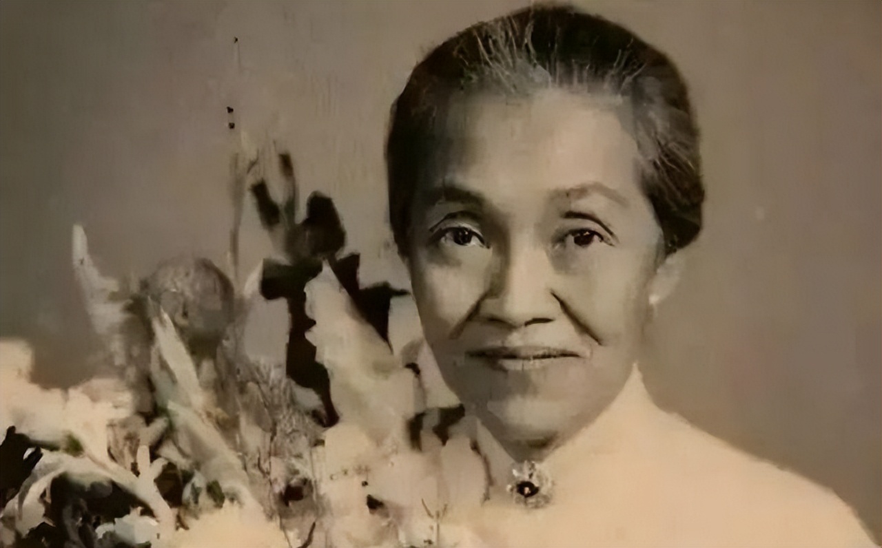 她被誉为万婴之母，接生袁隆平等五万名婴儿，自己却没结婚没孩子