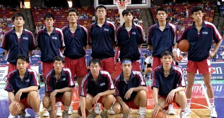 杜锋带领的中国男篮2020战绩(多次执教中国男篮的篮球主帅，其中一位执教战绩一直是天花板)