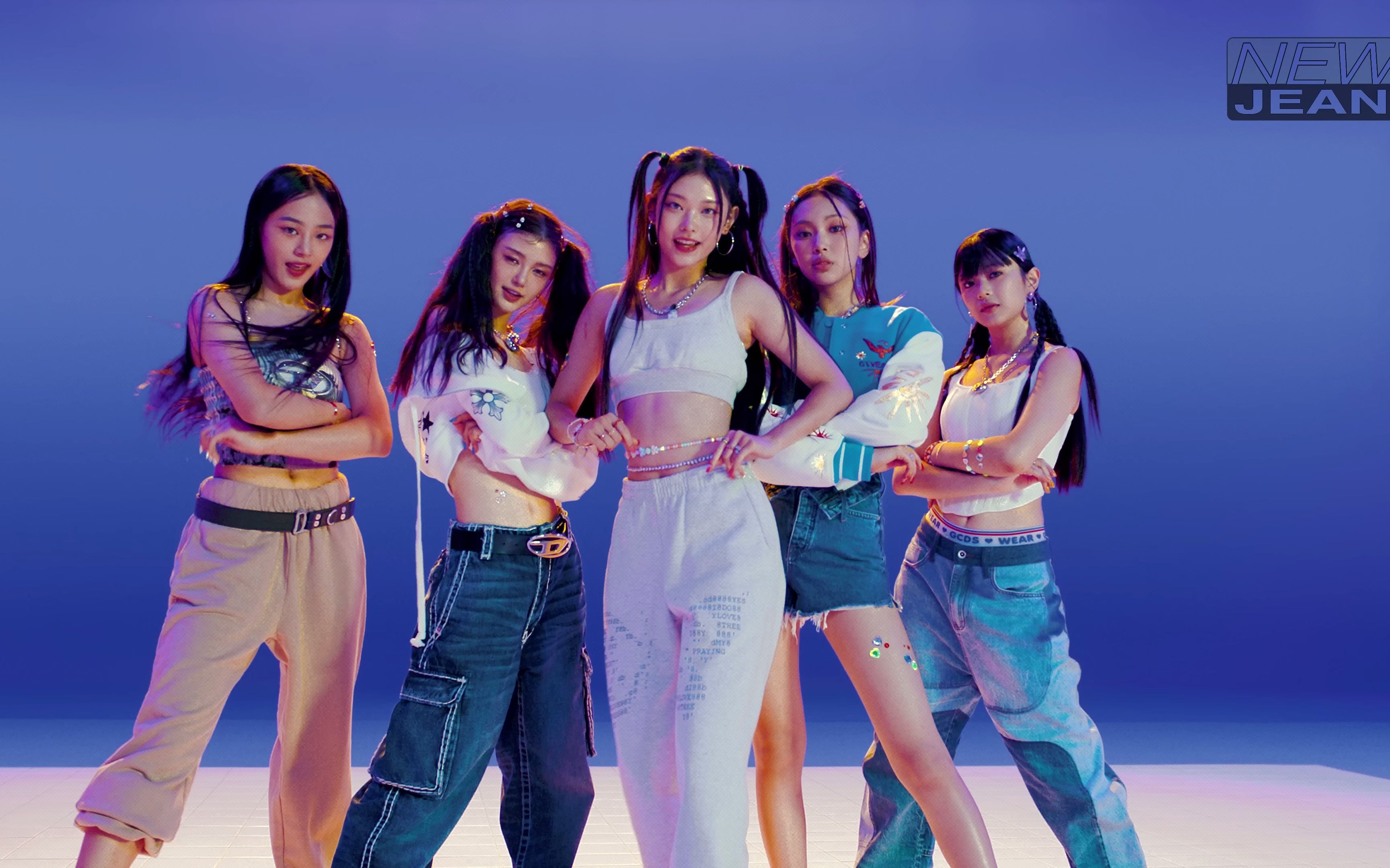 在歌谣界有传闻称,虽然sm所属女团aespa没有正式公布,但组合新专辑的