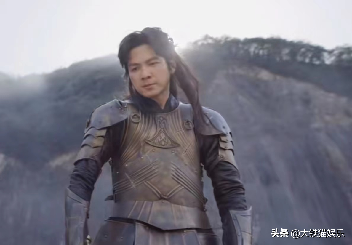 年轻时玉树临风，中年颜值垮了一地，这7位男神亲手砸了童年滤镜